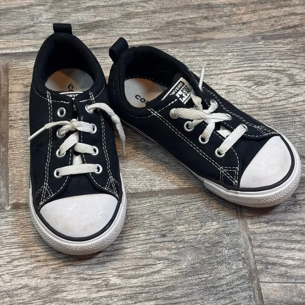 Converse All Star Kids Classic Black and White Sneaker Size 10